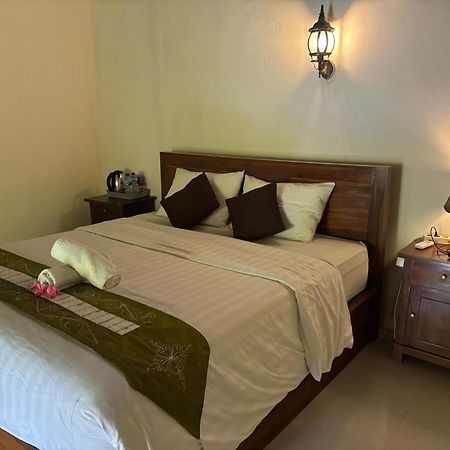 Kubu Artha Bungalow Nusa Penida Ped Exterior photo