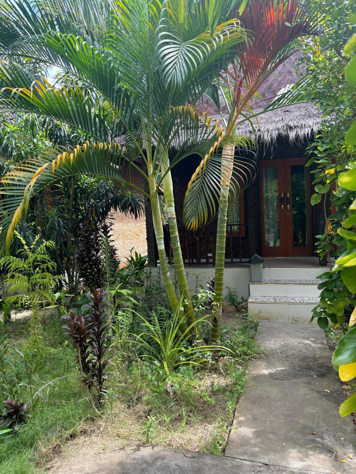 Kubu Artha Bungalow Nusa Penida Ped Exterior photo