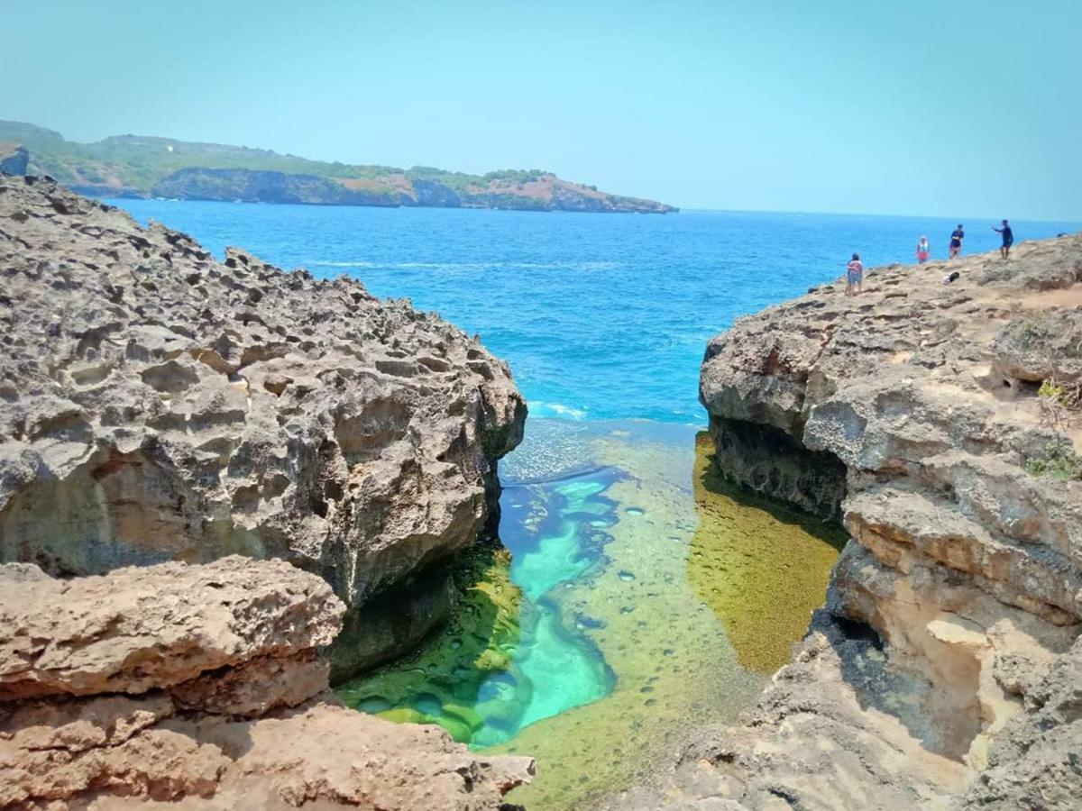 Kubu Artha Bungalow Nusa Penida Ped Exterior photo