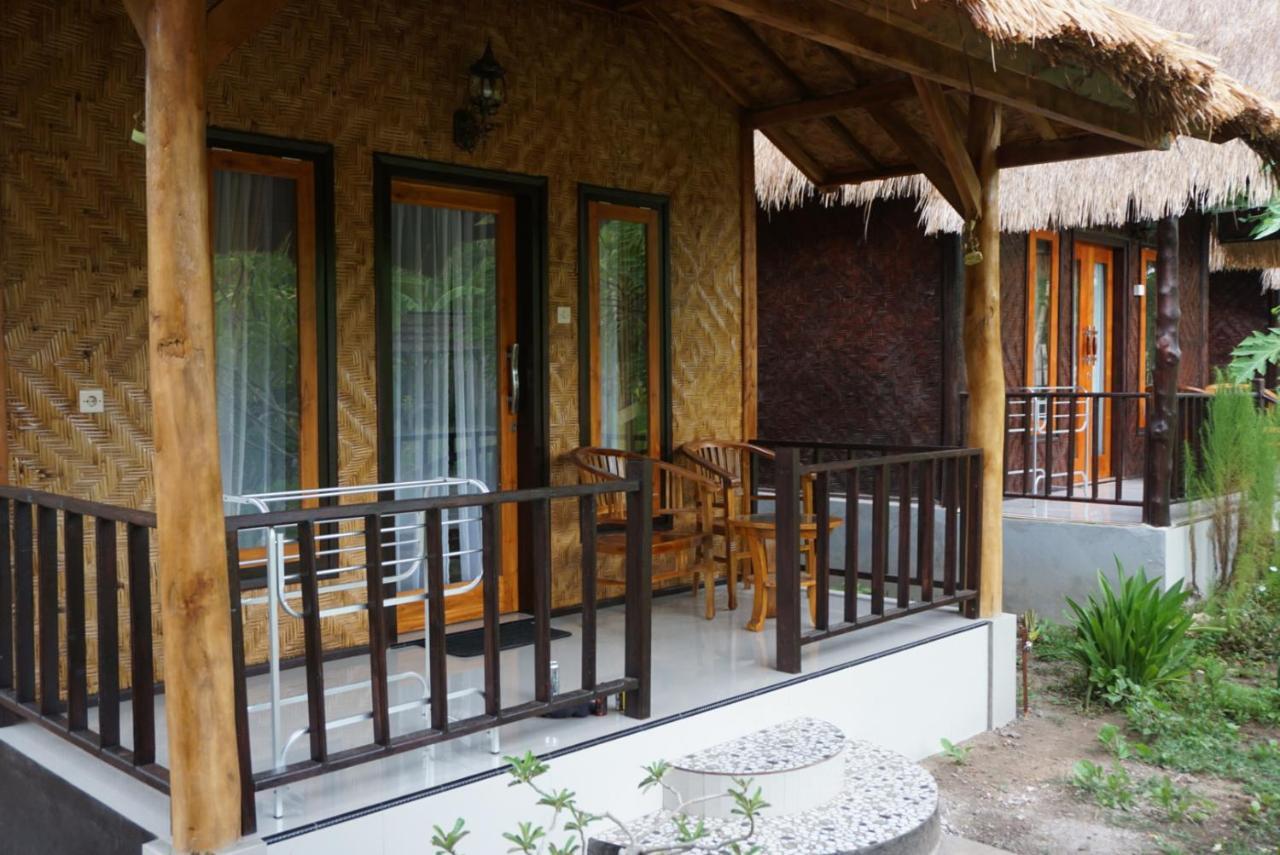 Kubu Artha Bungalow Nusa Penida Ped Exterior photo